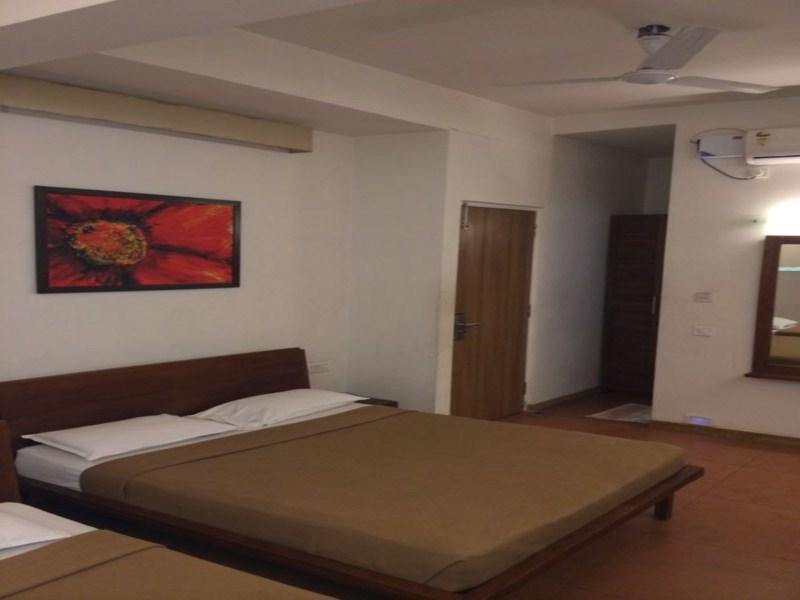 Hotel Holiday Home Bangalore Eksteriør bilde