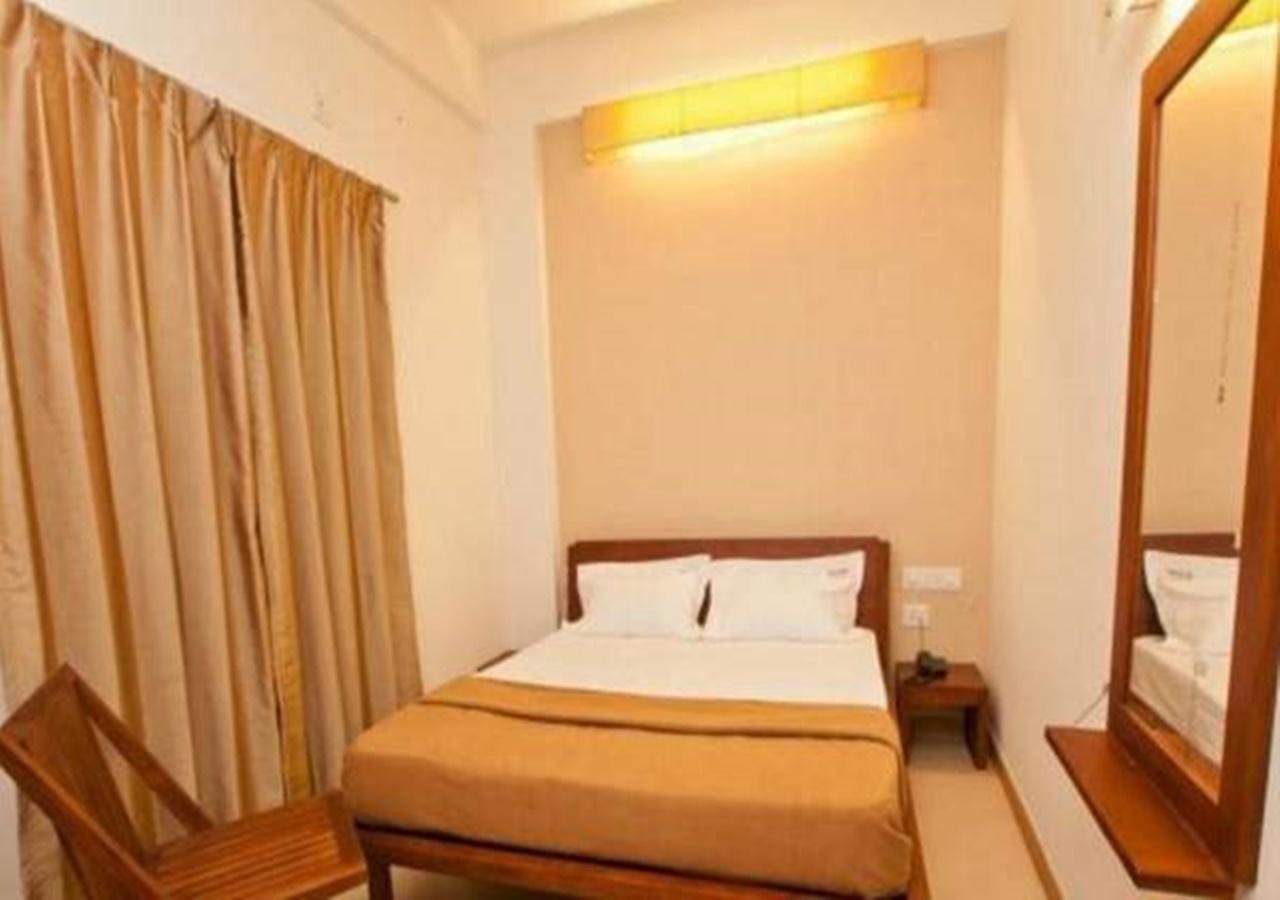 Hotel Holiday Home Bangalore Eksteriør bilde