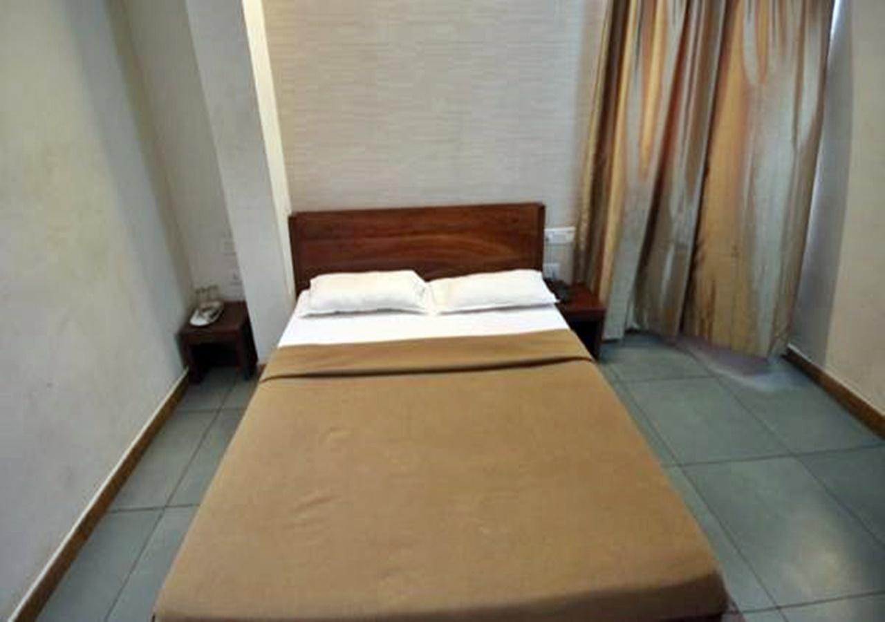 Hotel Holiday Home Bangalore Eksteriør bilde